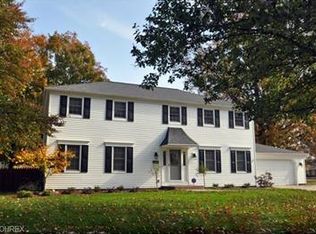25849 Hidden Acres Dr, Westlake, OH 44145