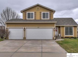18610 Polk St, Omaha, NE 68135