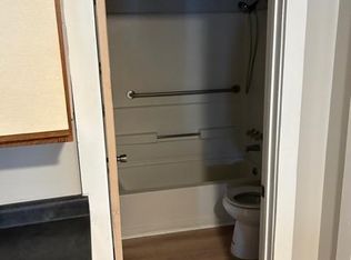 6 Potter St APT 6, Brunswick, ME 04011