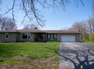 302 N Bluff Rd, Greenwood, IN 46142