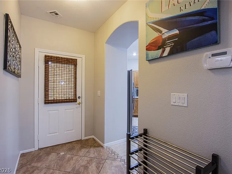 6429 Corrie Canyon St — Photo 20