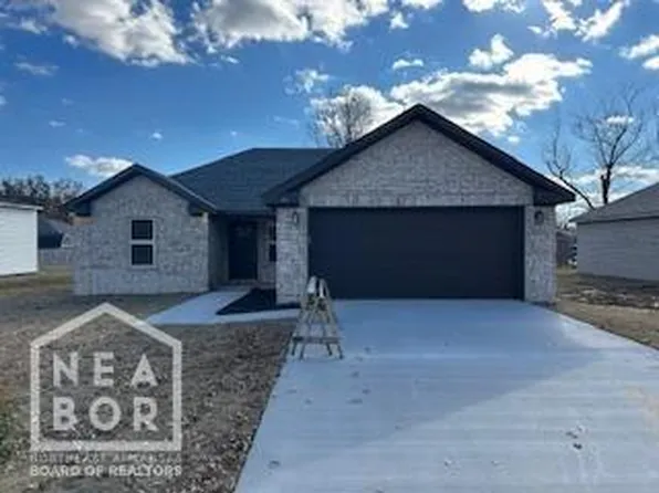 103 Cherry St, Brookland, AR 72417