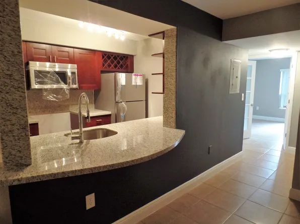 2405 NW 33rd St, Fort Lauderdale, FL