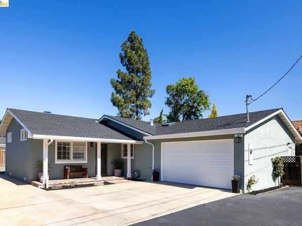 1827 Briscoe Ln, Concord, CA 94521
