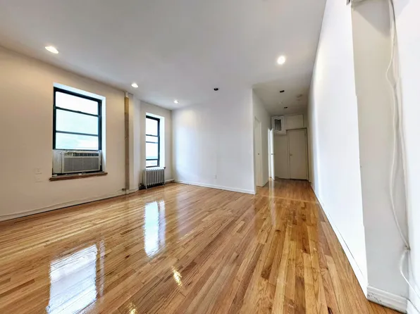 188 2nd Avenue image 1 of 4