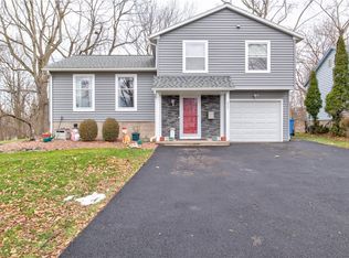 477 Burley Rd N, Rochester, NY 14612