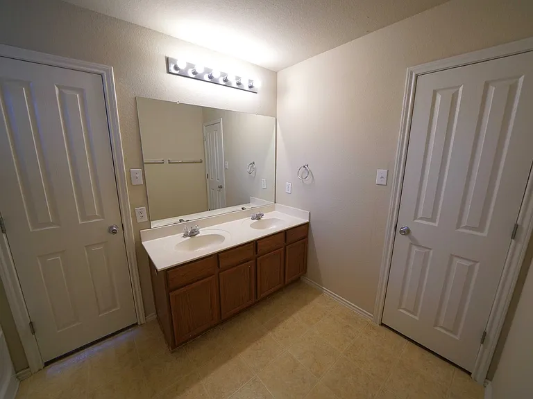 5011 Braden Gate — Photo 18