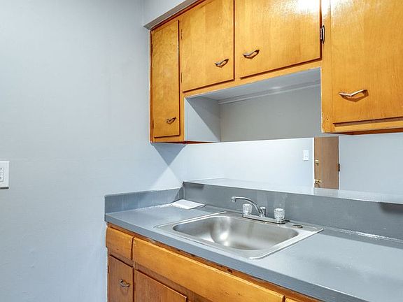 4th image of 3003 Archwood Ave APT C4
