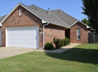 11325 NW 121st Pl, Yukon, OK 73099