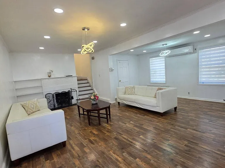 9 Berg Ave — Photo 10