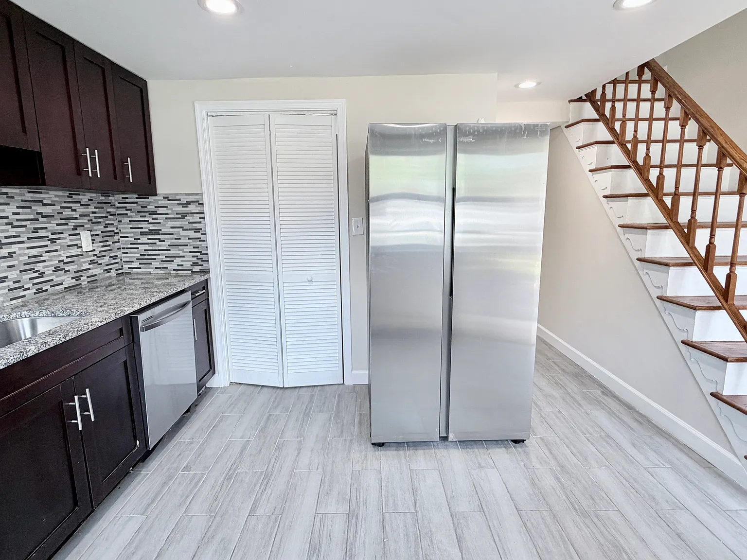3 bed, 1024 sqft, $1,750 — Photo 4
