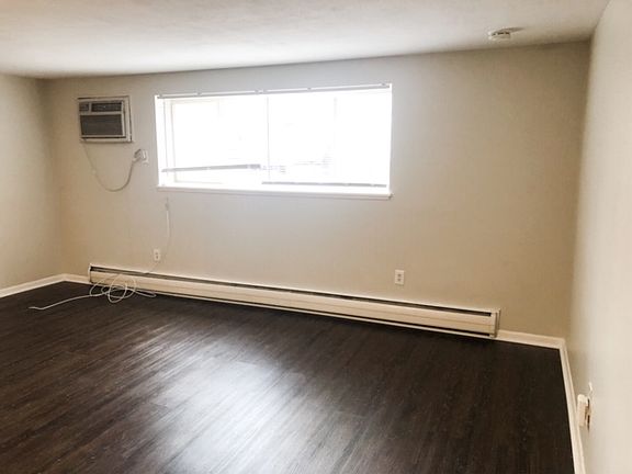 4th image of 1328 Cove Ave APT 1