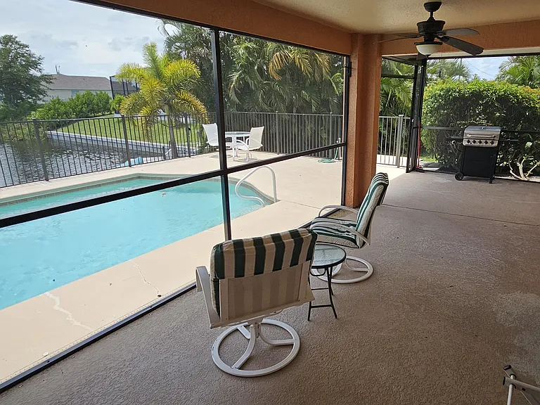 Screened in Lani area