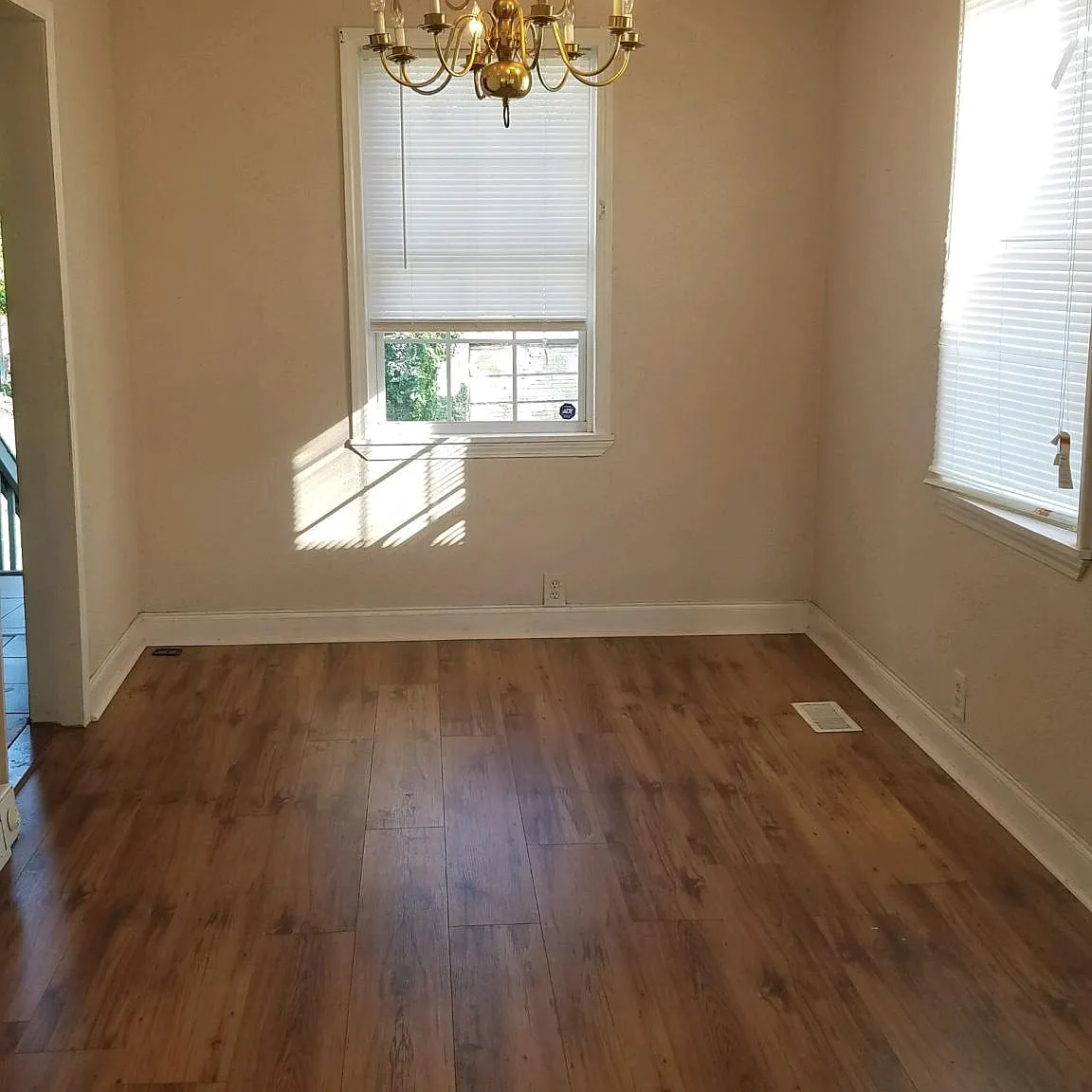 2 bed, 1040 sqft, $1,250 — Photo 4