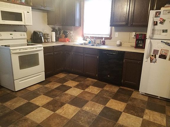 4th image of 214 W Hill St