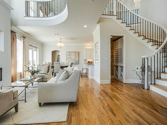 2nd image of 3209 Renoir Ln