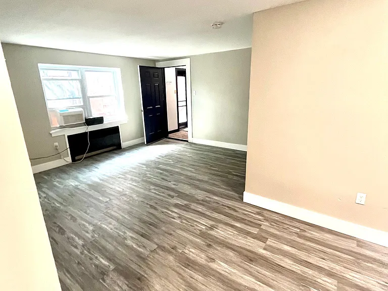 438 N Duke St #1A — Photo 8