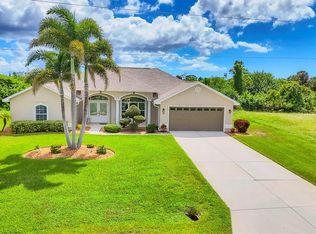 18 Medalist Ter, Rotonda West, FL 33947