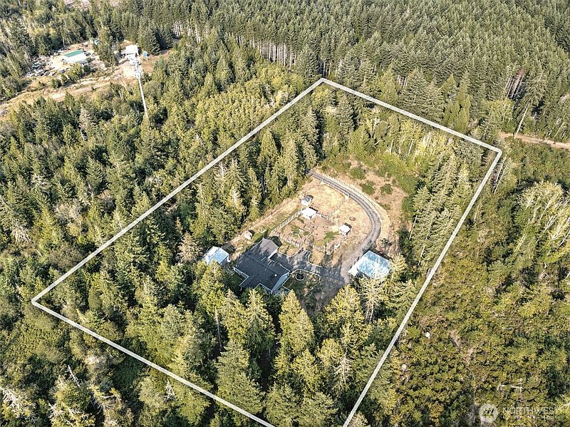 4th image of 2617 E Harstine Island Road N
