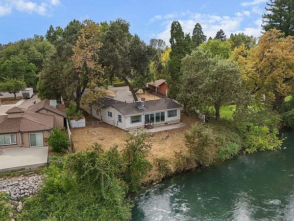 4th image of 3261 Riverside Dr