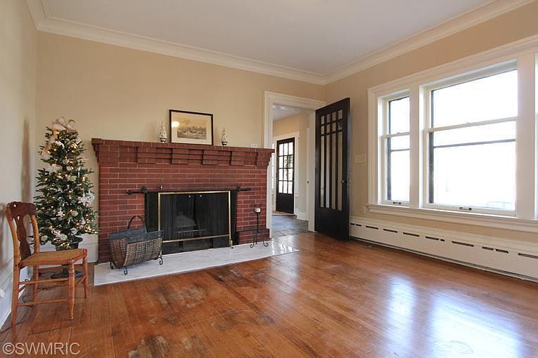 1st image of 505 W Cass St