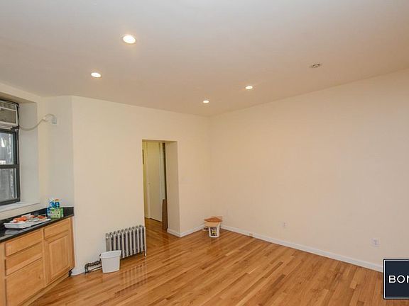 4th image of 324 E 91st St APT 3