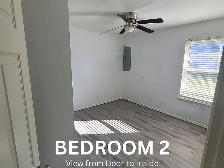 1217 Eastgate Dr — Photo 13