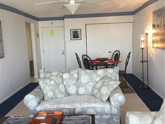 4th image of 255 Dolphin Pt APT 513