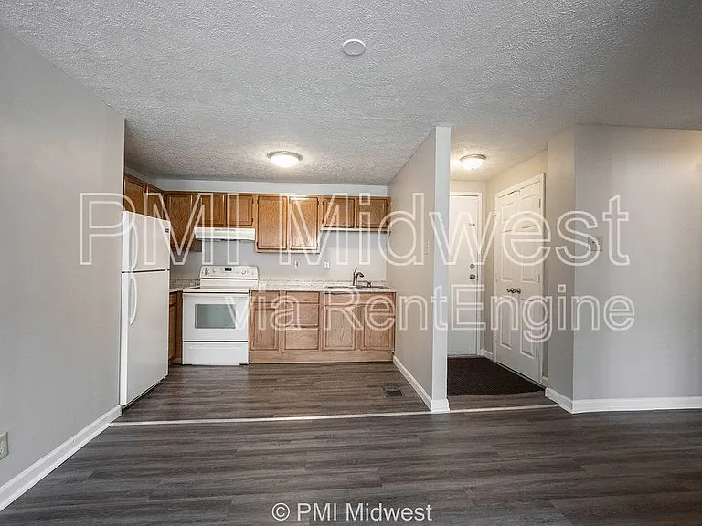 3736 N Meridian St — Photo 21