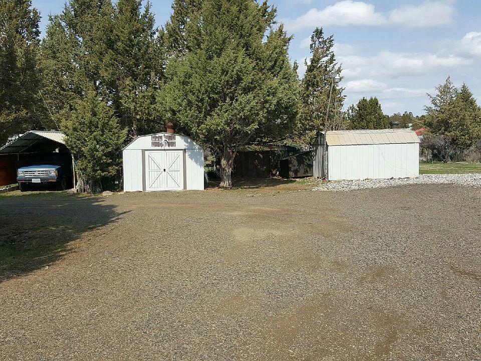 2nd image of 4328 40th Pl N