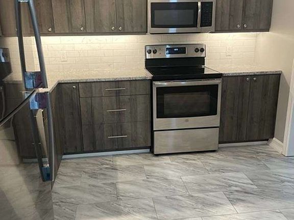 5th image of 26 Spencer St E #207