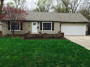6128 Fontana St, Fairway, KS 66205