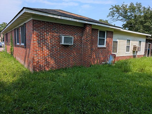 4th image of 1235 Hamlin Rd