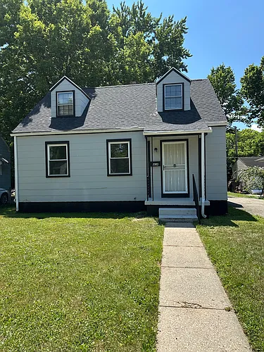 4634 Queens Ave Photo 1