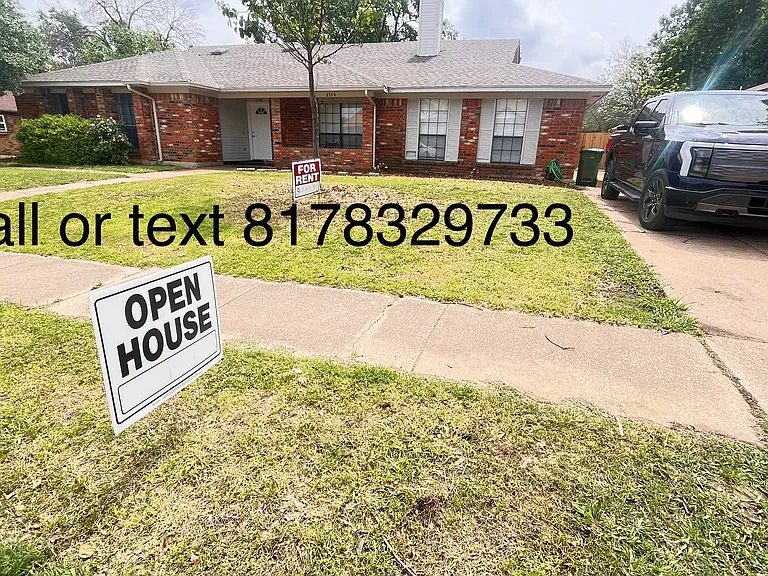 Dalewood Ln — Photo 1