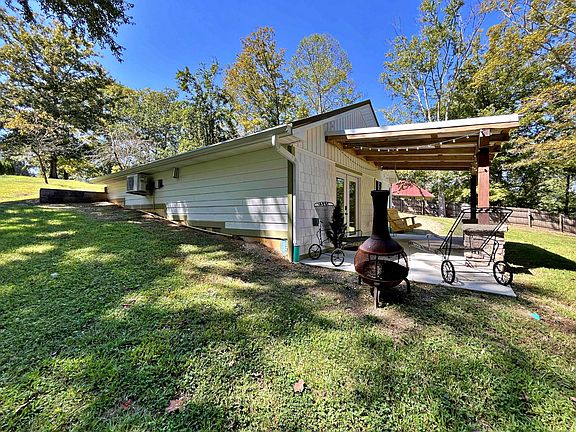 5th image of 282 White Oak Dr