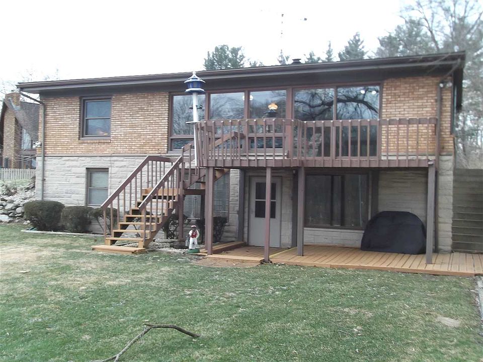 2nd image of 54016 Eastview Dr