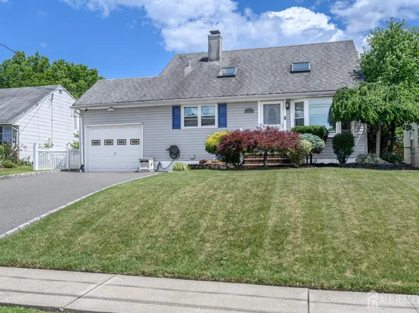 204 Brown Ave, Iselin, NJ 08830