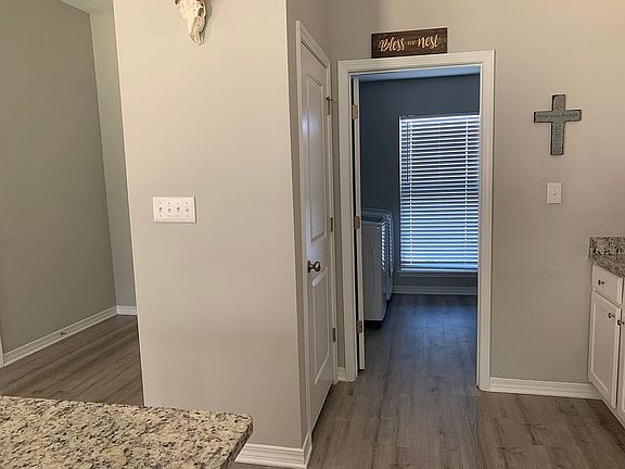 3rd image of 10967 Cord Ave