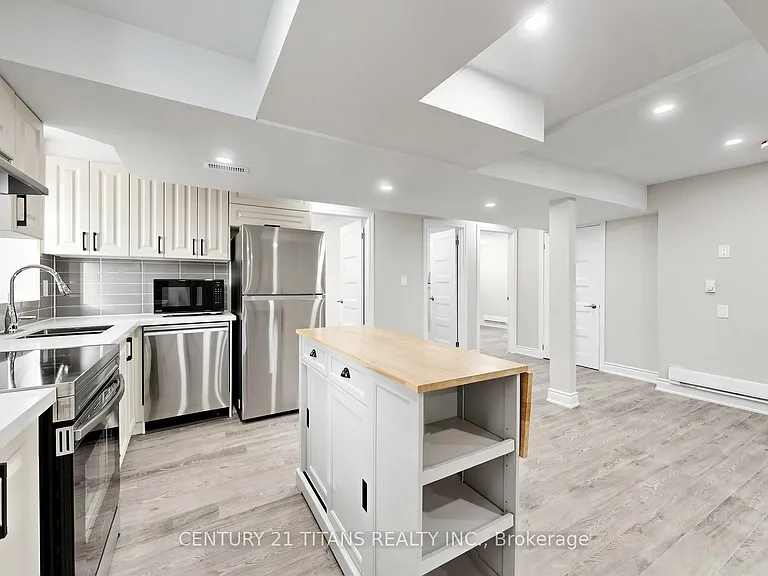 270 Forestwalk St #LOWER — Photo 10