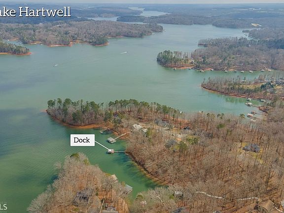 3rd image of 105 Blue Water Pl
