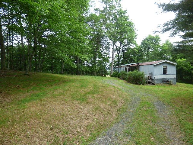 2nd image of 96 Foggy Ridge Ln