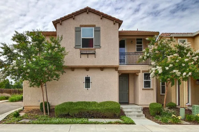 4822 Ocean Ln photo 1