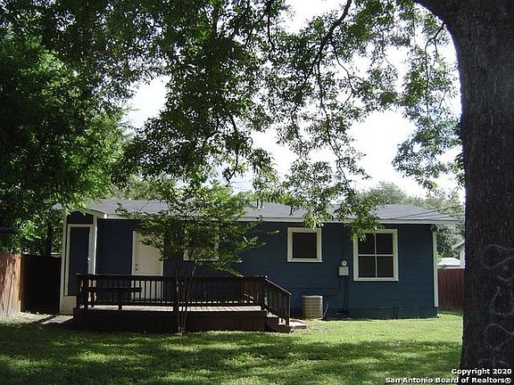5th image of 322 Adrian Dr