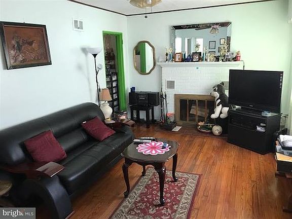 2nd image of 9105 Taylor St