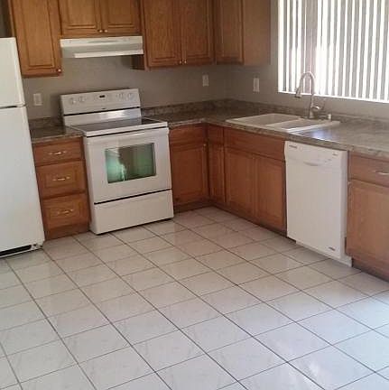 5th image of 3028 W Angela Dr