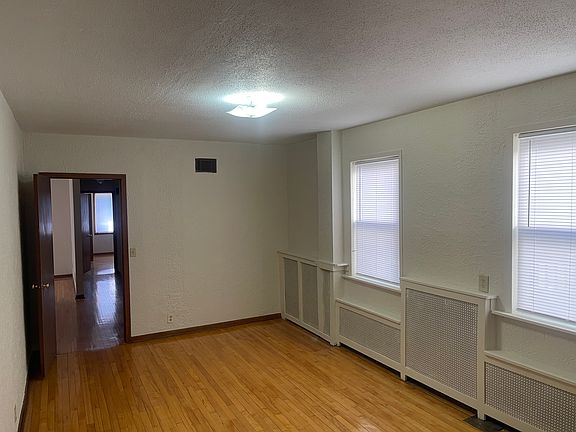 2nd image of 400 Marshall Ave APT 6