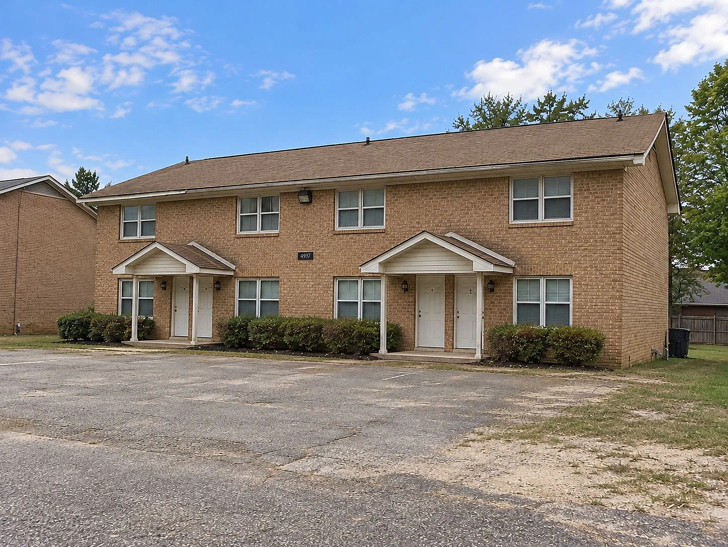 2 bed, 1.5 bath, $975 — Photo 1