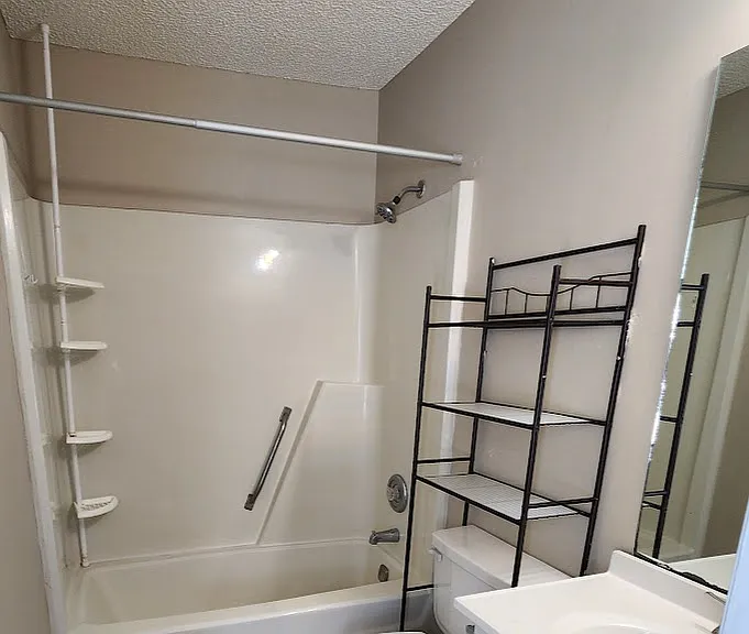 219 Petunia Dr — Photo 9