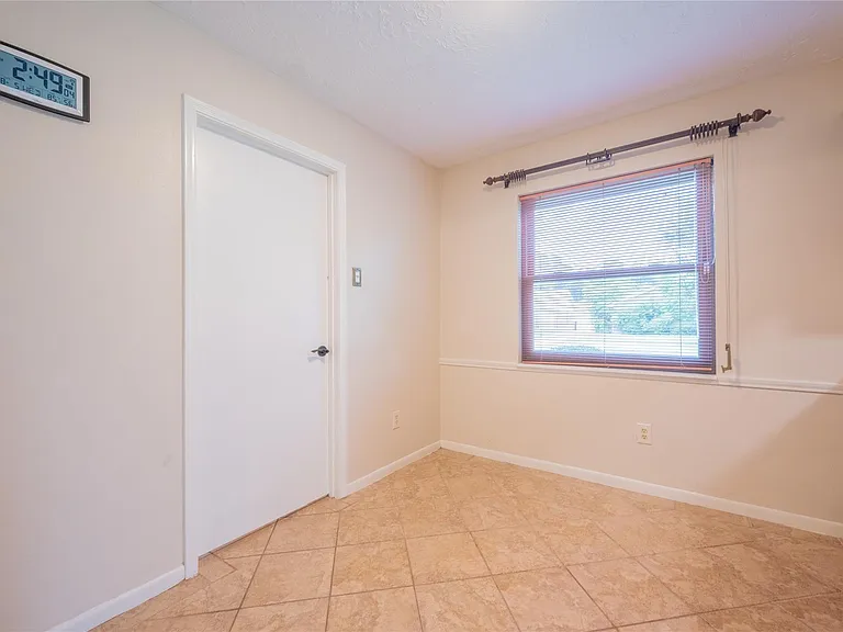 9202 Benning Dr — Photo 21